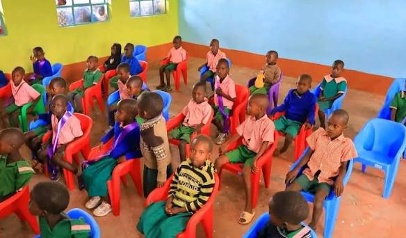 SIWOLOLO ECDE CHAIRS